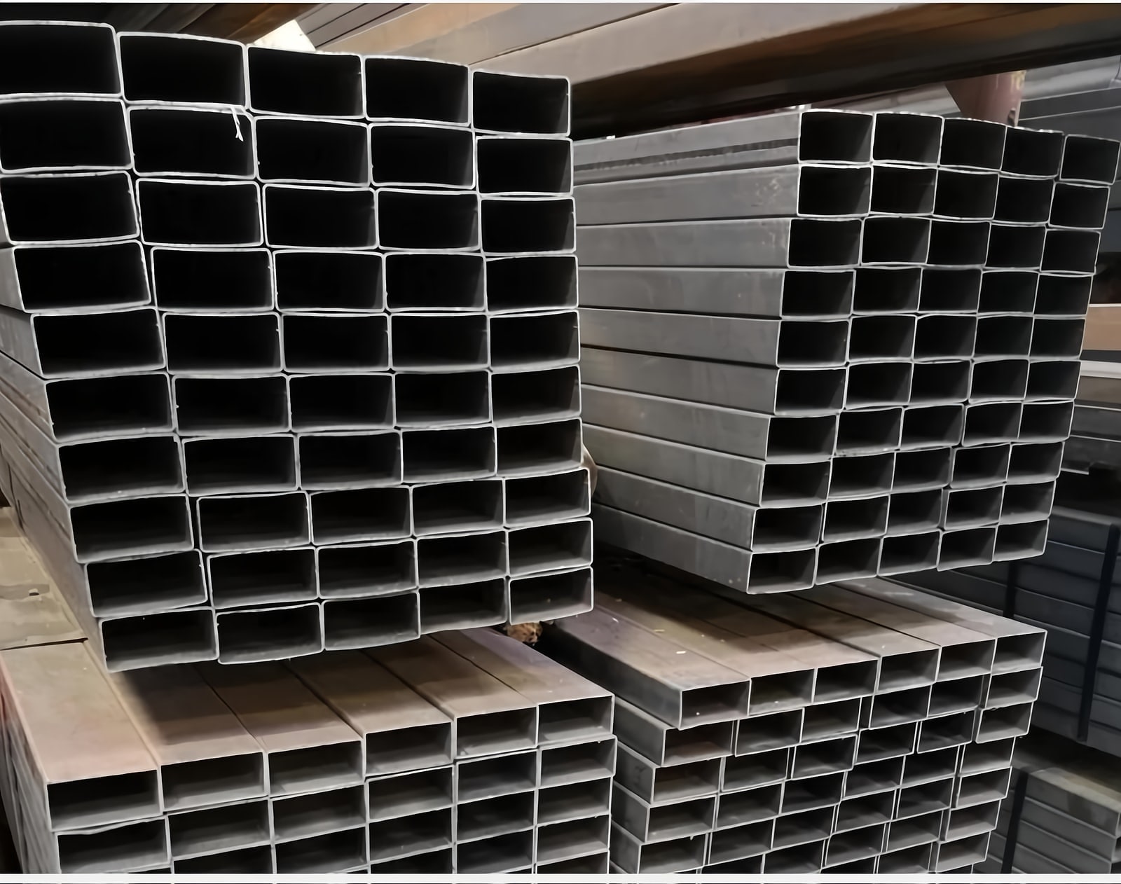Rectangular steel tubes